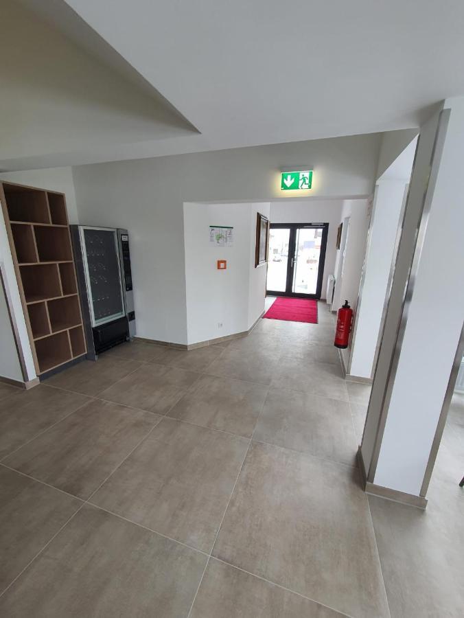 Hotel Zur Traube Moglingen Bagian luar foto